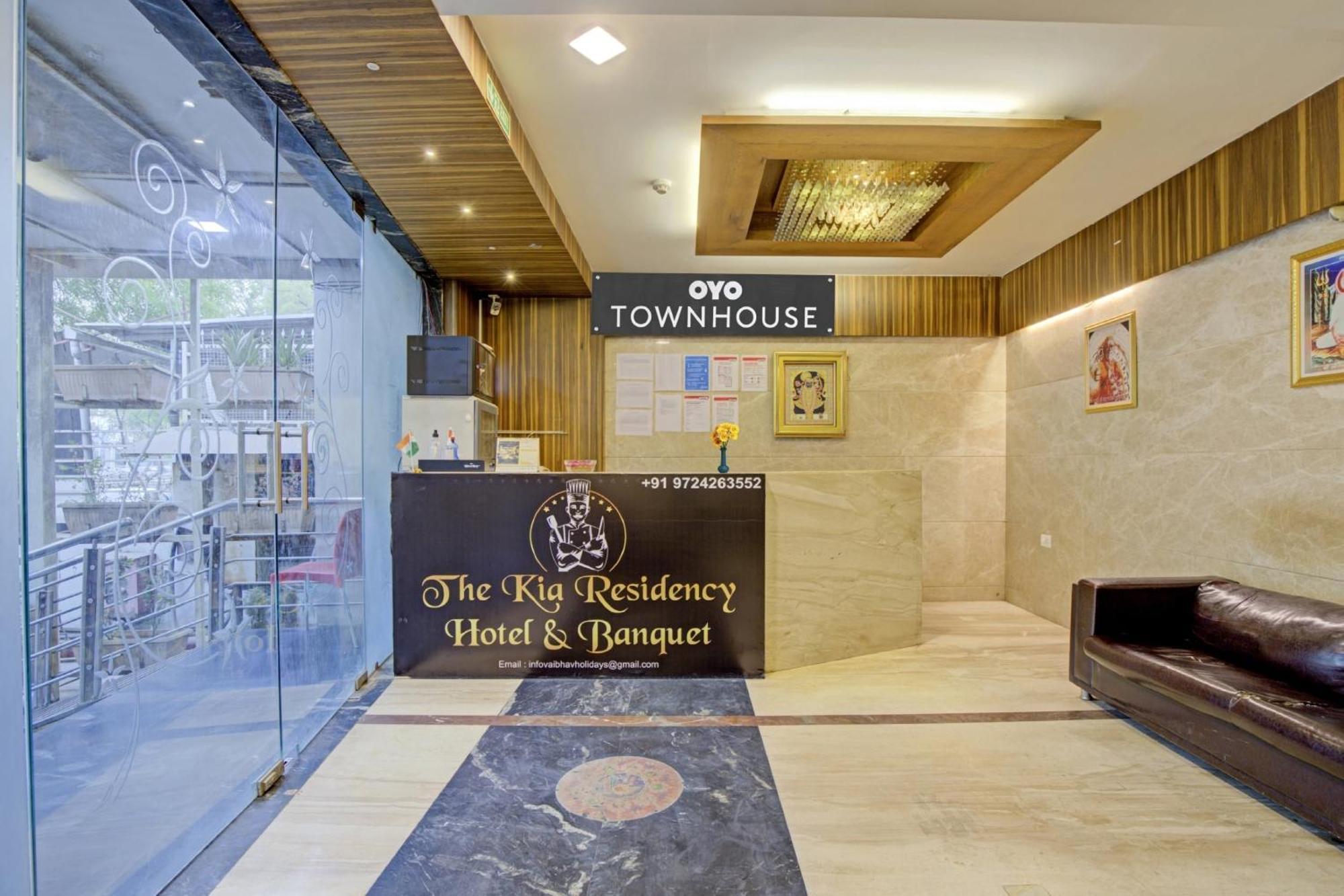 Hotel O The Kia Residency Hotel And Banquet 아흐메다바드 외부 사진