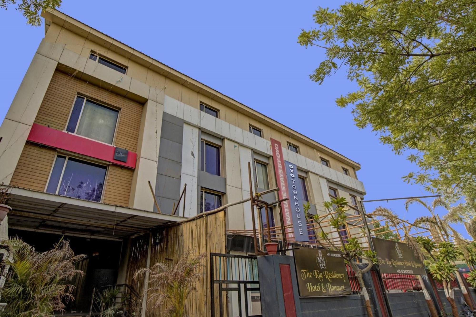 Hotel O The Kia Residency Hotel And Banquet 아흐메다바드 외부 사진