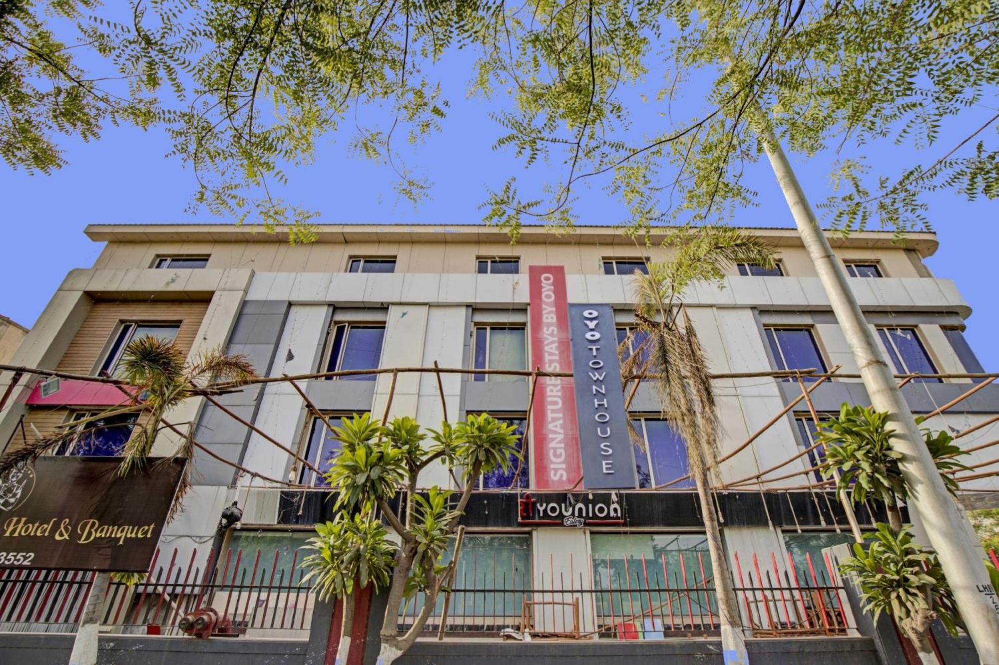 Hotel O The Kia Residency Hotel And Banquet 아흐메다바드 외부 사진
